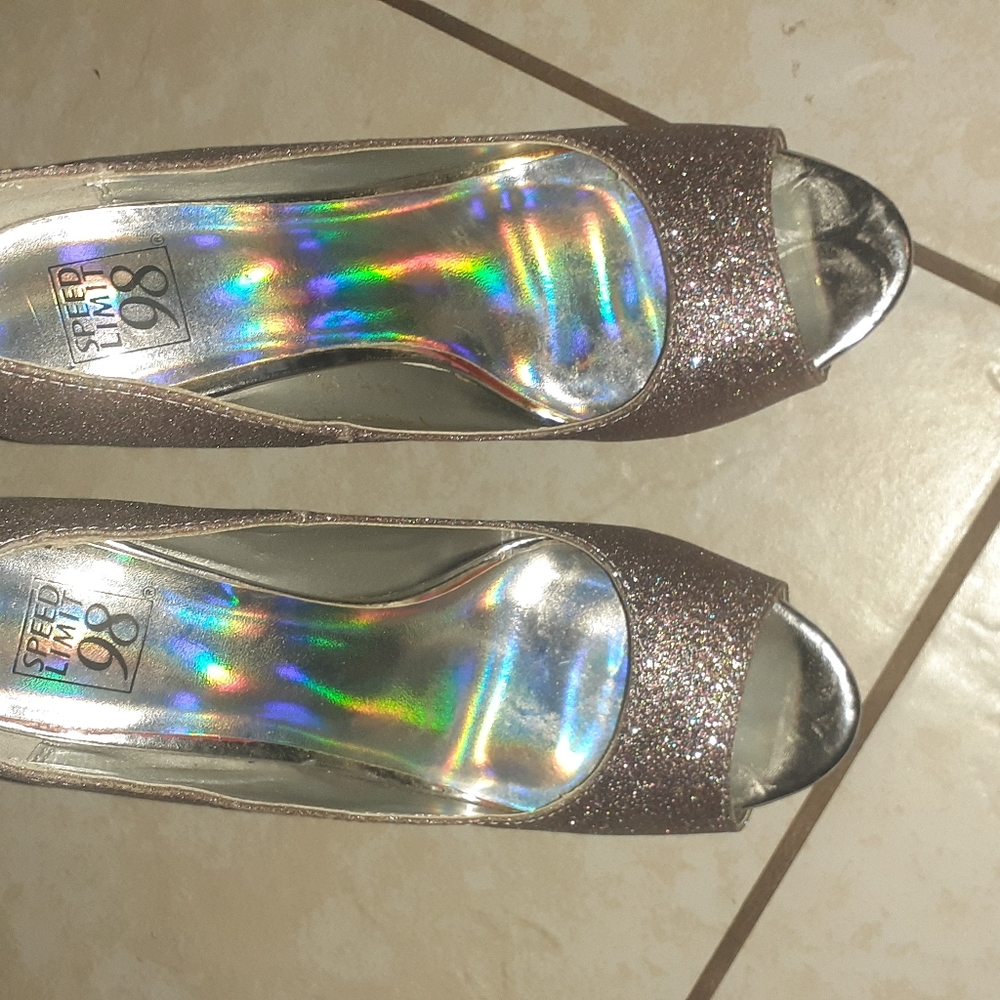 Pump heels - Picture 6 of 9